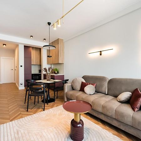 Remarkable City Centre Apartment วอร์ซอ ภายนอก รูปภาพ