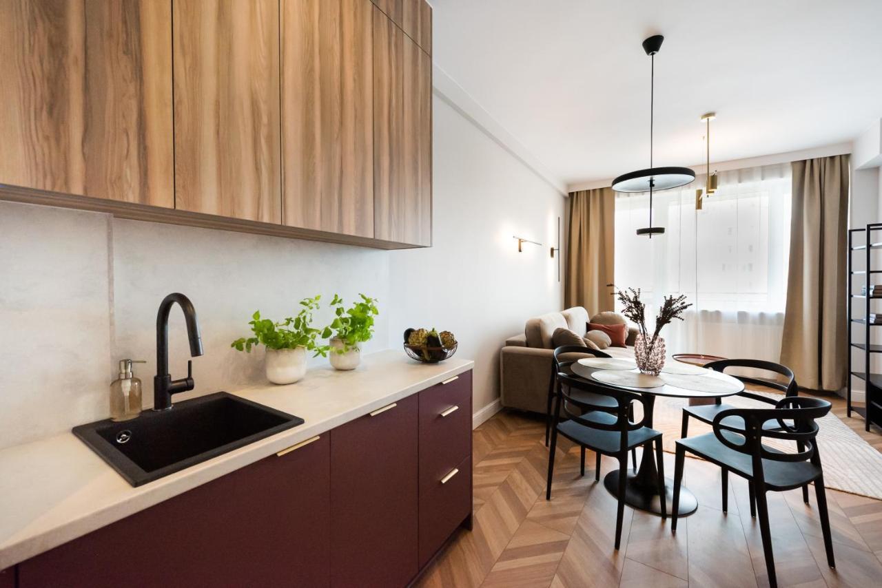 Remarkable City Centre Apartment วอร์ซอ ภายนอก รูปภาพ