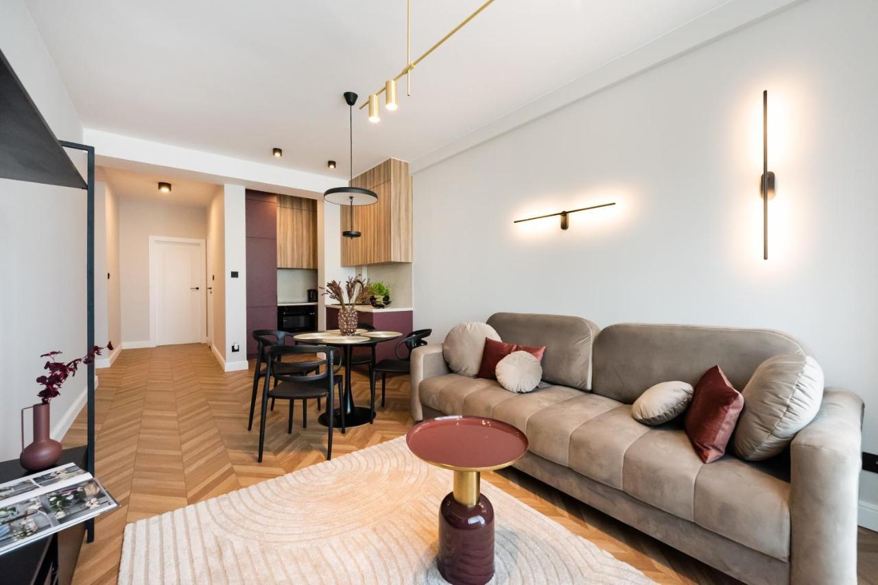 Remarkable City Centre Apartment วอร์ซอ ภายนอก รูปภาพ